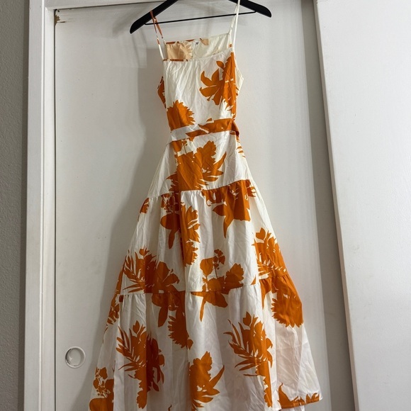 n/a Dresses & Skirts - Floral Orange and White Women's Dress Open Back with Tie